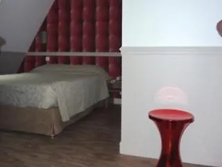De La Cite Rougemont 2*